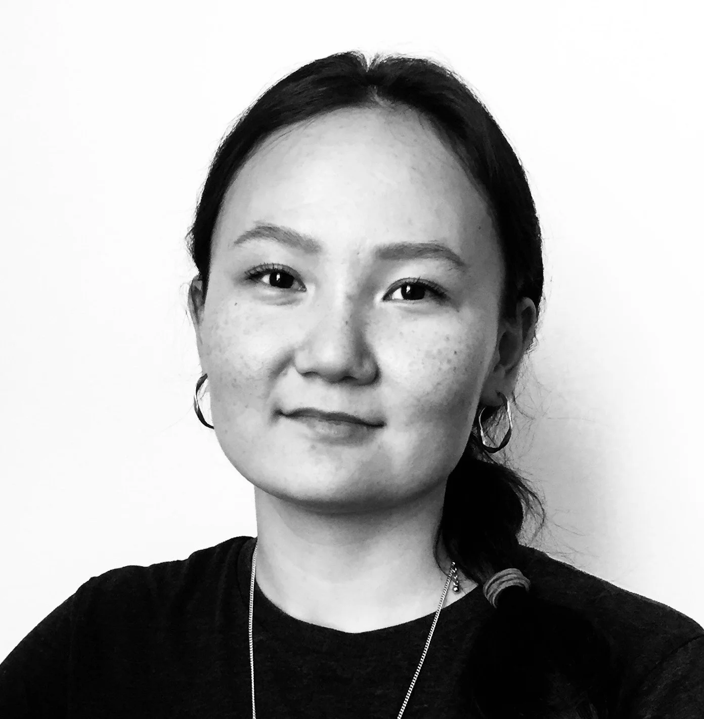 Porträt der Filmemacherin Lkhagvadulam Purev-Ochir aus der Mongolei